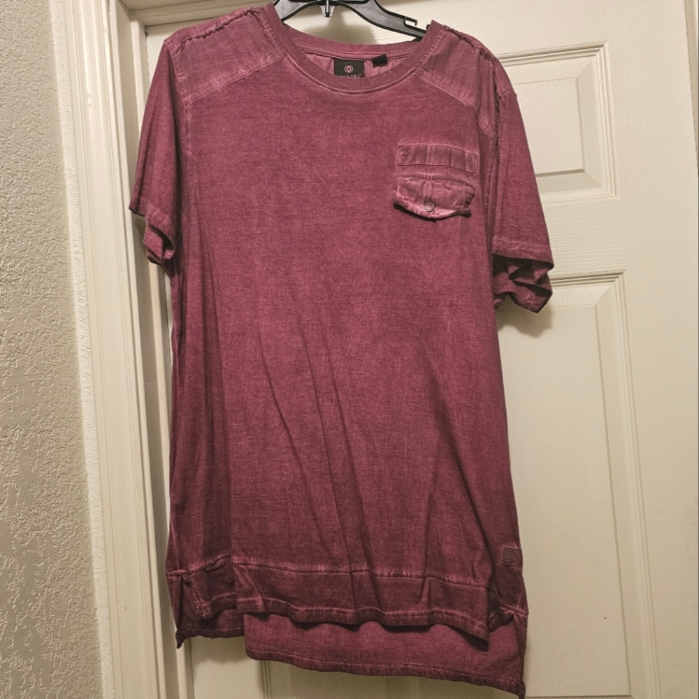 ❣️SALE❣️ Akademiks Longline T-shirt Large